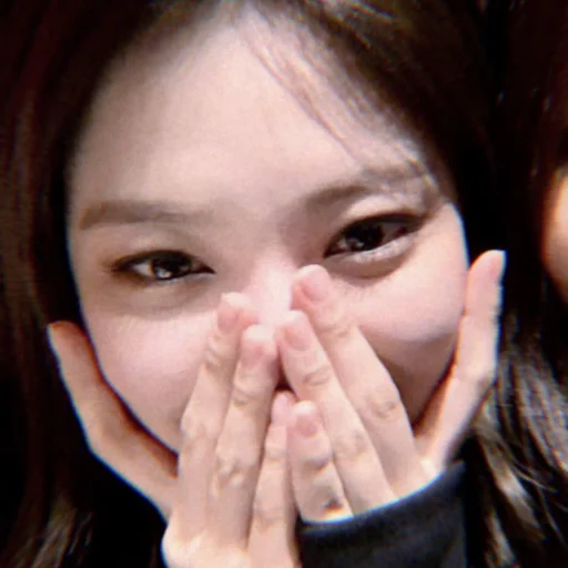 🎠 Стикер «BlackPink Jennie» для Telegram