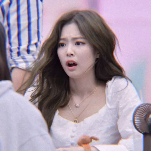 🎠 Стикер «BlackPink Jennie» для Telegram