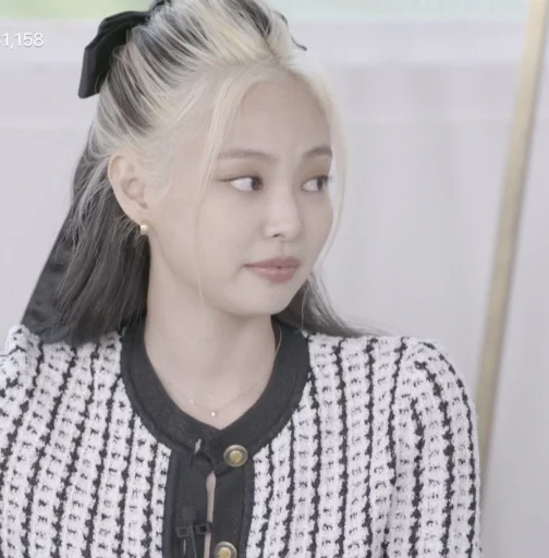 💜 Стикер «Jennie Blackpink» для Telegram