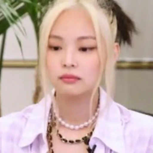 💜 Стикер «Jennie Blackpink» для Telegram