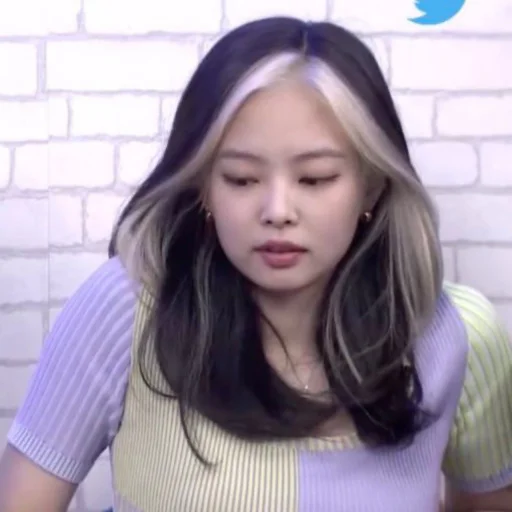 💜 Стикер «Jennie Blackpink» для Telegram