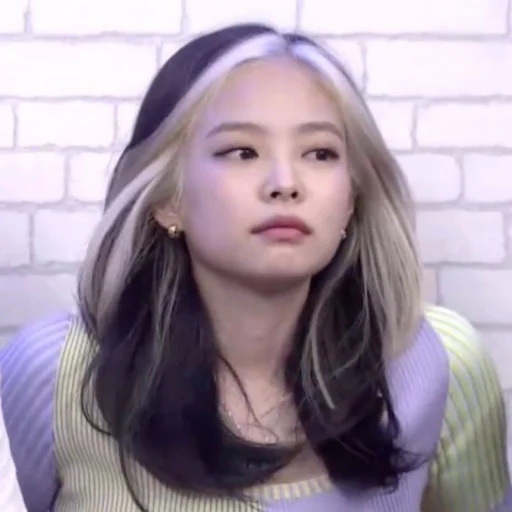 💜 Стикер «Jennie Blackpink» для Telegram