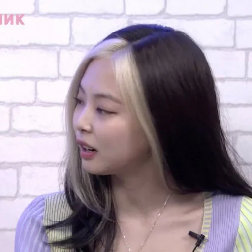 💜 Стикер «Jennie Blackpink» для Telegram