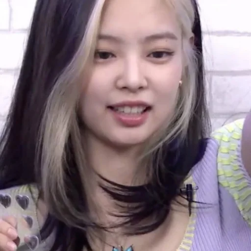 💜 Стикер «Jennie Blackpink» для Telegram