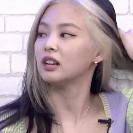 💜 Стикер «Jennie Blackpink» для Telegram