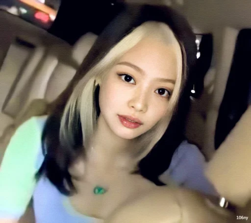 💜 Стикер «Jennie Blackpink» для Telegram