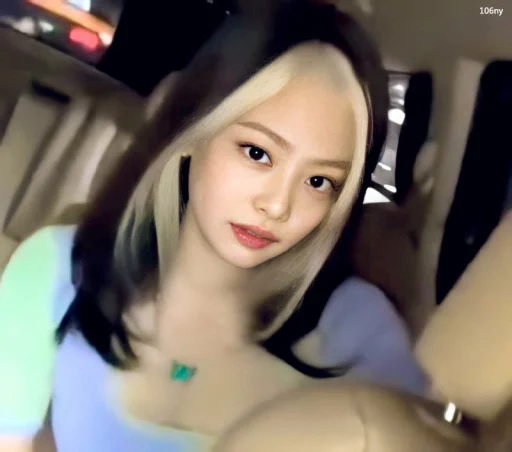 💜 Стикер «Jennie Blackpink» для Telegram