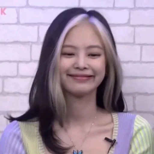 💜 Стикер «Jennie Blackpink» для Telegram