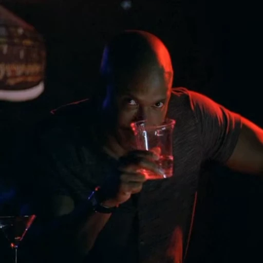 🌟 Стикер «James Doakes» для Telegram