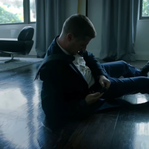 🔎 Стикер «James Gordon» для Telegram