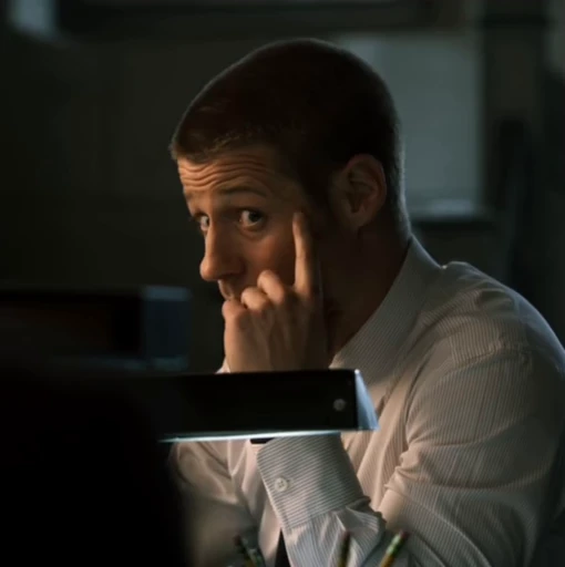 🔎 Стикер «James Gordon» для Telegram