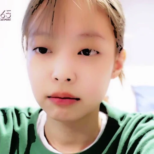 🧩 Стикер «JENNIE V1» для Telegram