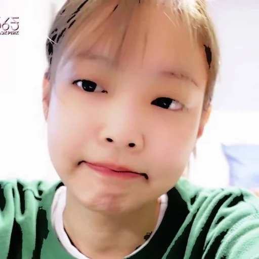 🧩 Стикер «JENNIE V1» для Telegram