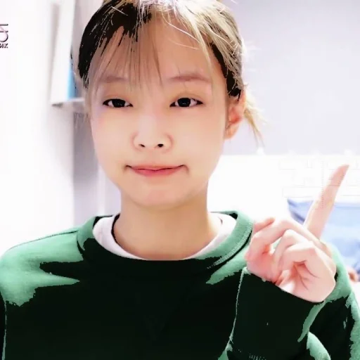 🧩 Стикер «JENNIE V1» для Telegram