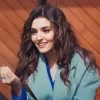 Стикер 49 Эрчел из сериала Постучись в мою дверь