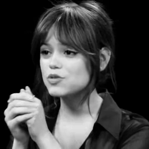 🌟 Стикер «Jenna Ortega» для Telegram