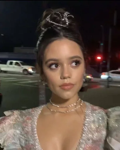 🤔 Стикер «Jenna Ortega» для Telegram