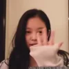 Стикер 27 Jennie