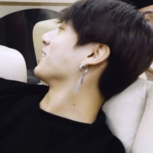 🦦 Стикер «bts jungkook» для Telegram