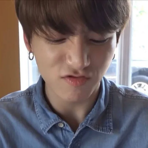 🦦 Стикер «bts jungkook» для Telegram