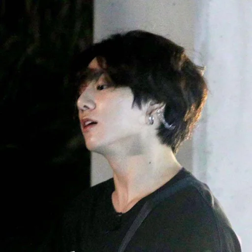 🦦 Стикер «bts jungkook» для Telegram