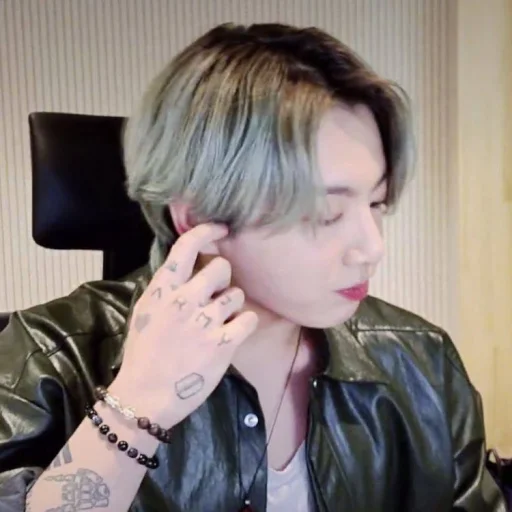 🦦 Стикер «bts jungkook» для Telegram