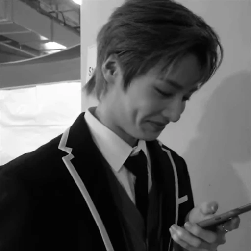 🐻‍❄️ Стикер «jeon lss» для Telegram