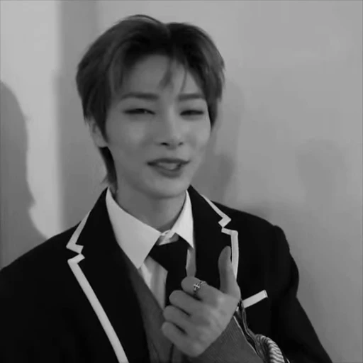 🐻‍❄️ Стикер «jeon lss» для Telegram