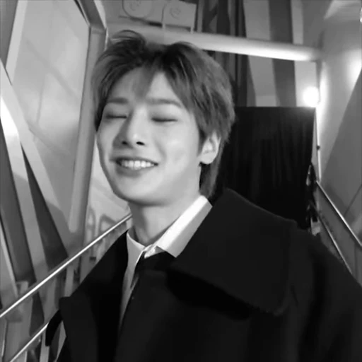 🐻‍❄️ Стикер «jeon lss» для Telegram