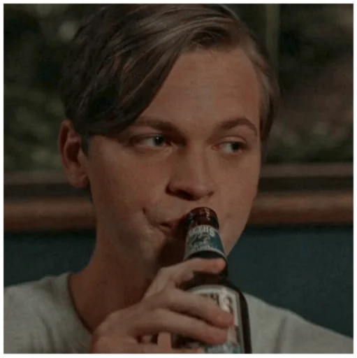 🍺 Стикер «Питьевой пак» для Telegram