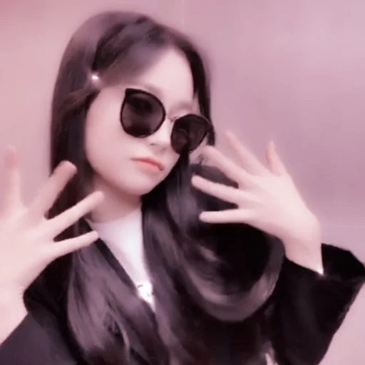 🐣 Стикер «han jihyo» для Telegram