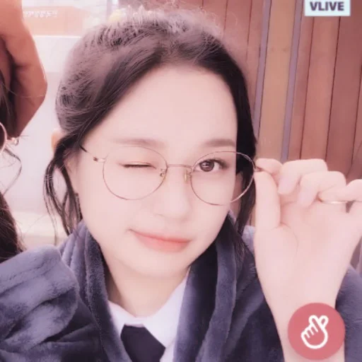 🐣 Стикер «han jihyo» для Telegram