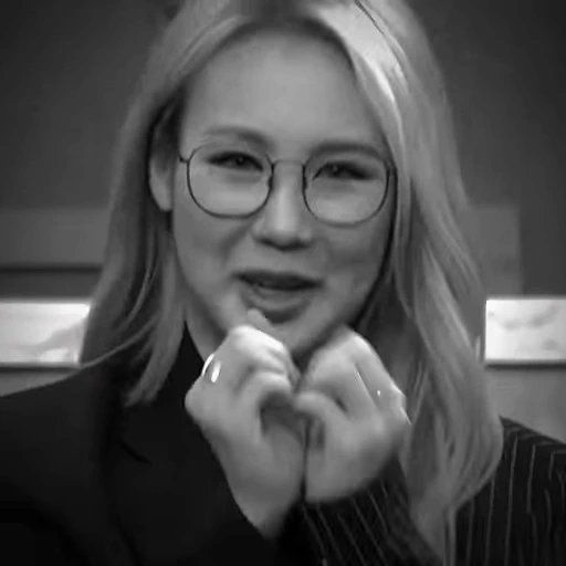 🖤 Стикер «itzy ryujin» для Telegram