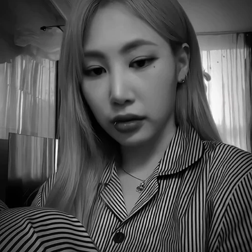 🖤 Стикер «itzy ryujin» для Telegram