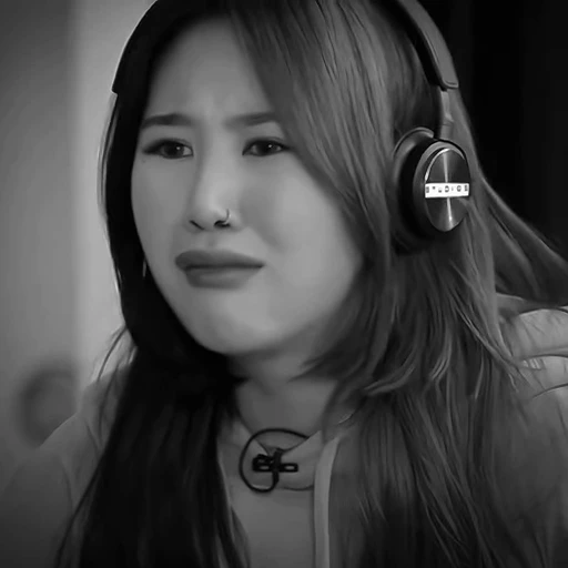 🖤 Стикер «itzy ryujin» для Telegram