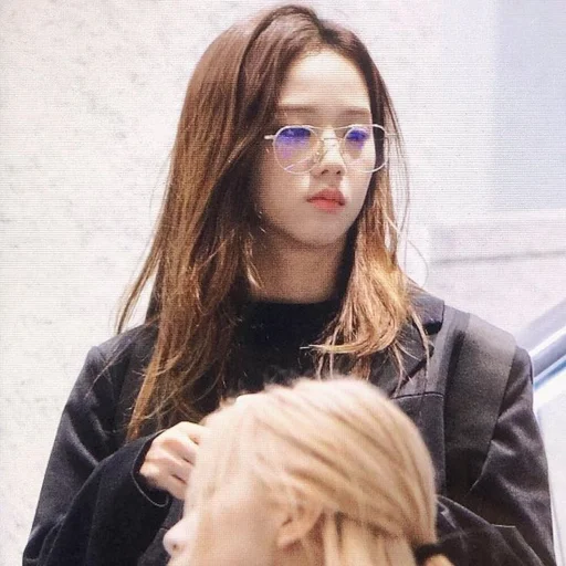 🦄 Стикер «jisoo» для Telegram