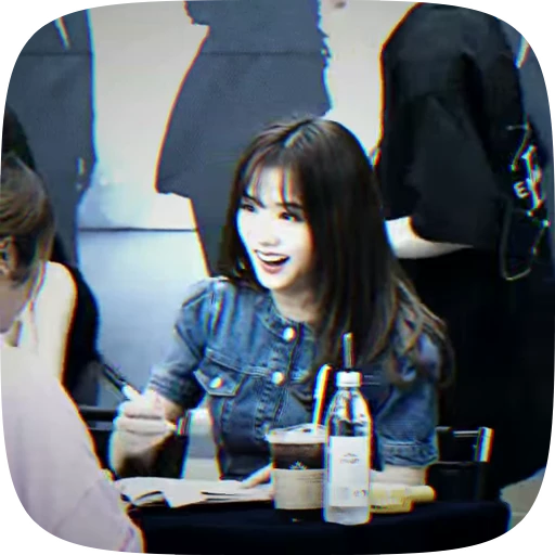 🍩 Стикер «jisoo kim» для Telegram