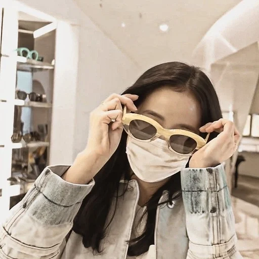 🌟 Стикер «Miss Jisoo» для Telegram