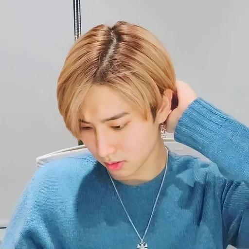 ❓ Стикер «jisung// stray kids» для Telegram