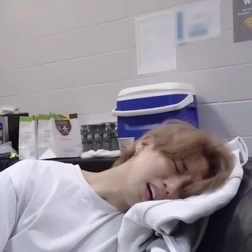 😭 Стикер «jisung// stray kids» для Telegram