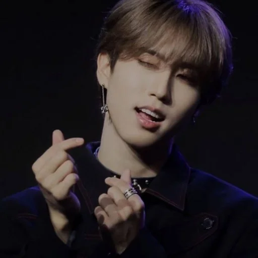 😜 Стикер «jisung// stray kids» для Telegram
