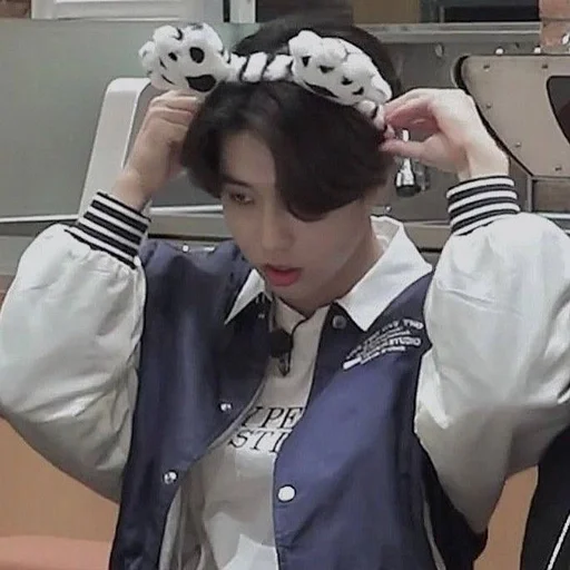 🐿️ Стикер «jisung// stray kids» для Telegram