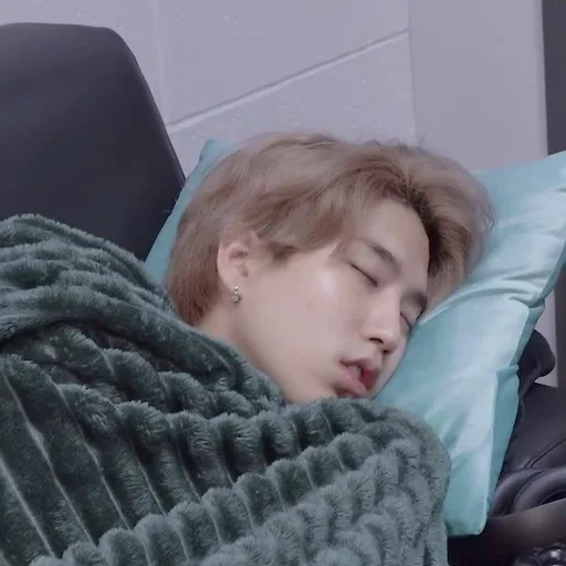 💤 Стикер «jisung// stray kids» для Telegram