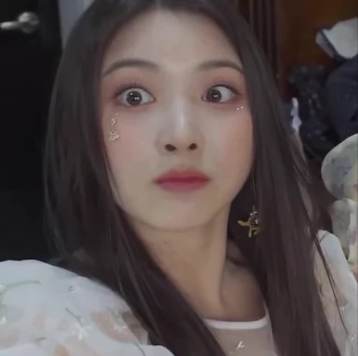 ⛸️ Стикер «jijiwoo» для Telegram