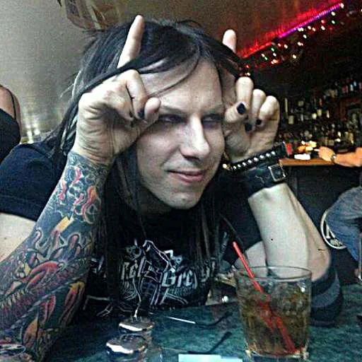 🎸 Стикер «Joey Jordison / Murderdolls» для Telegram