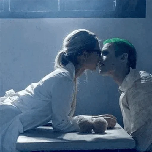 😫 Стикер «joker and harley love story» для Telegram