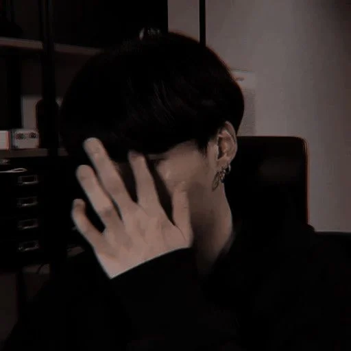 🐵 Стикер «Suga» для Telegram