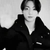 Стикер 32 🎬 Jungkook - BTS