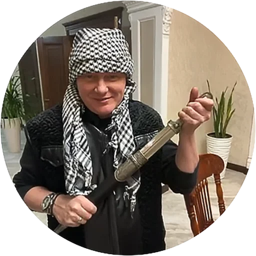 🔪 Стикер «Вдали, над деревней летали собаки» для Telegram