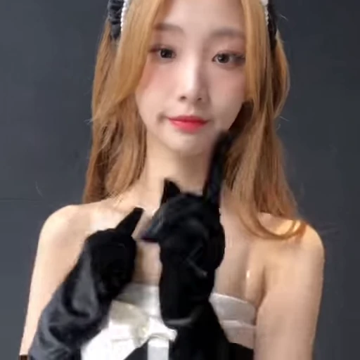 🏳‍🌈 Стикер «loona» для Telegram